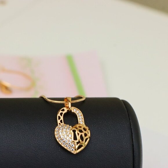 "Rose Gold Heart Lock Pendant with Crystal Accents and Cutout Design, XPPT1252 - Picture 3 of 12